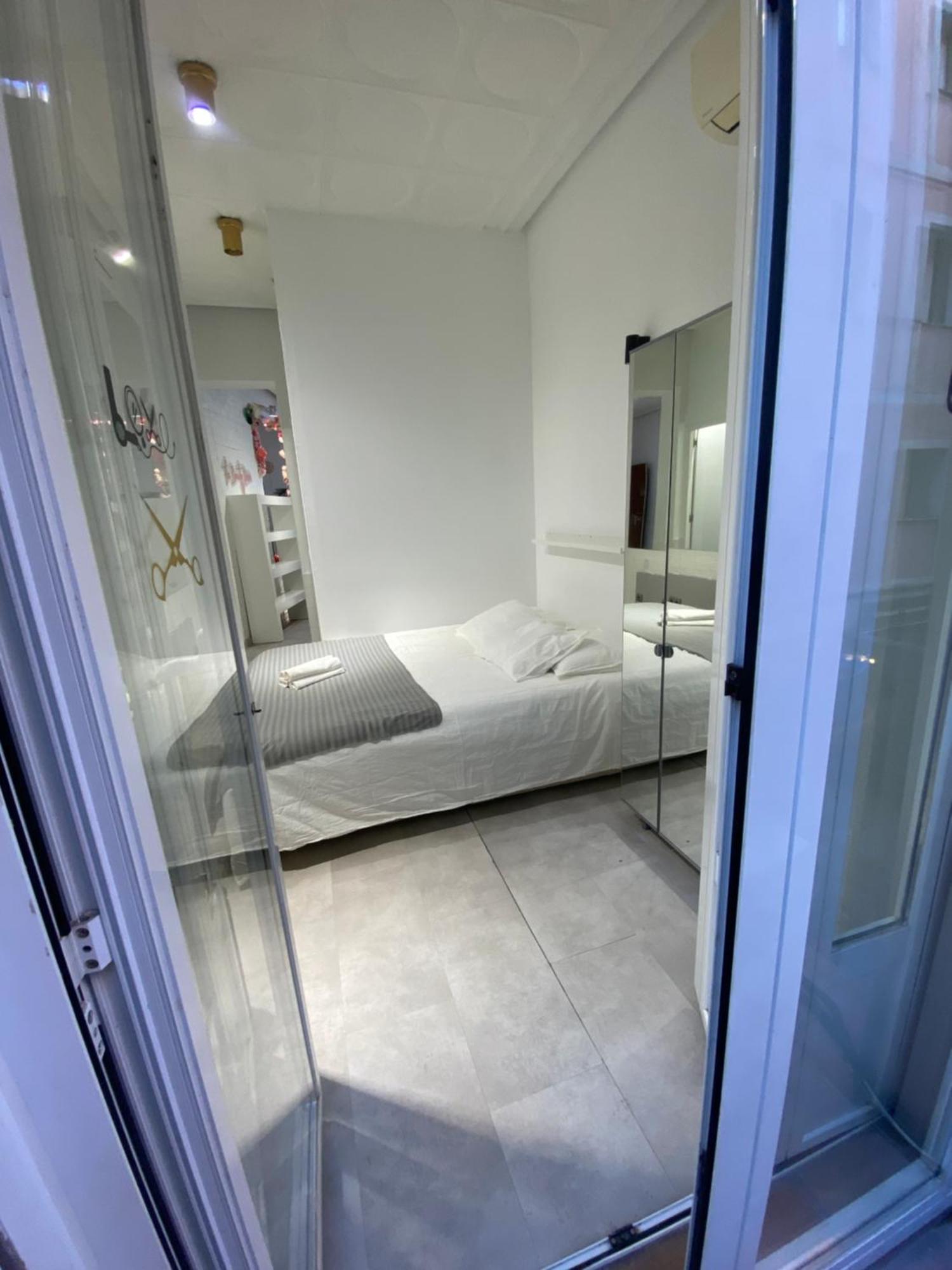 Huertas Apartment Madrid Exterior photo